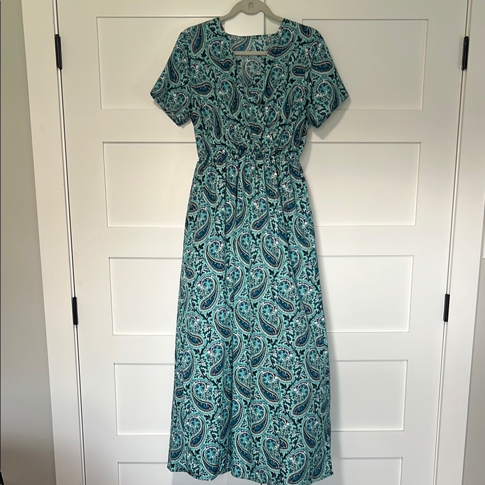 Elegant Paisley Print Dress in Teal